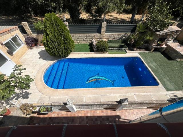 Villa en venta en Griñón