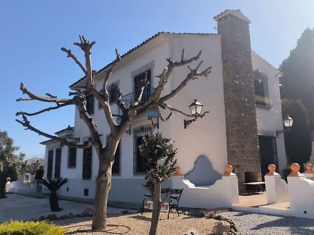 Chalet en venta en El Castell De Guadalest, Valencia