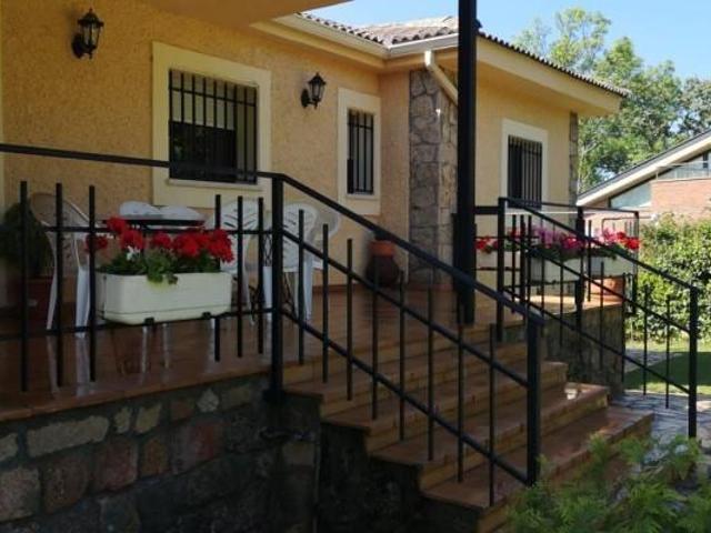 Chalet en venta en Urbanización Vallefresnos, Guadarrama