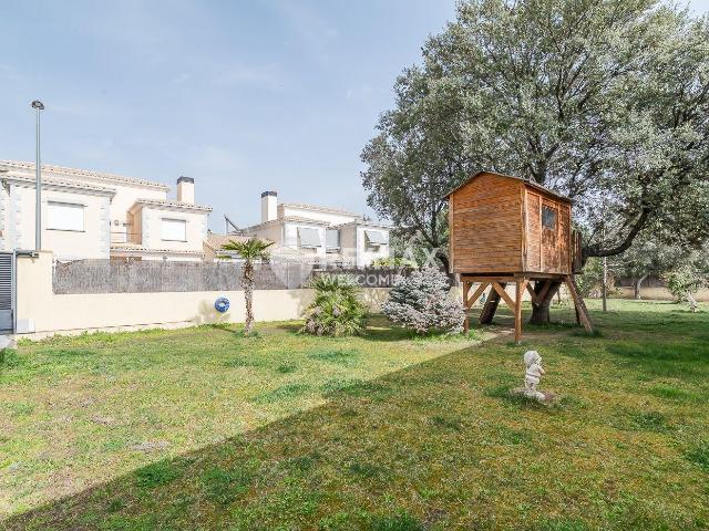 Villa en venta en Guadarrama, Urbanización Sala