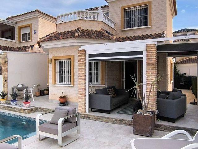 Chalet en venta en Guardamar del Segura, Alacant / Alicante