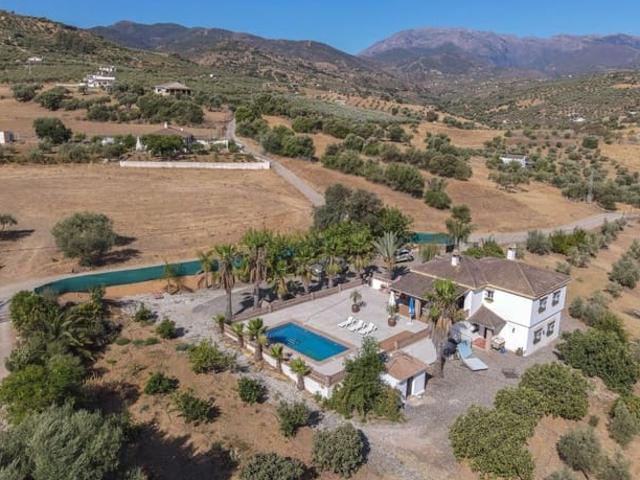 Chalet en venta en Guaro, Málaga