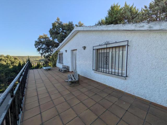 Chalet en venta en Hontoba, Guadalajara