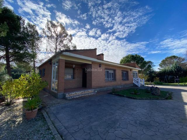 Villa en venta en Hontoba