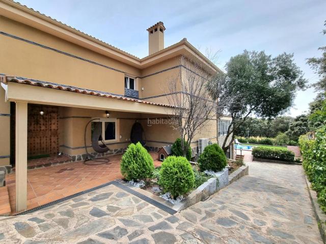 Villa en venta en Hoyo De Manzanares