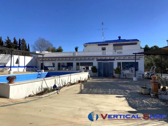 Villa en venta en Ibi