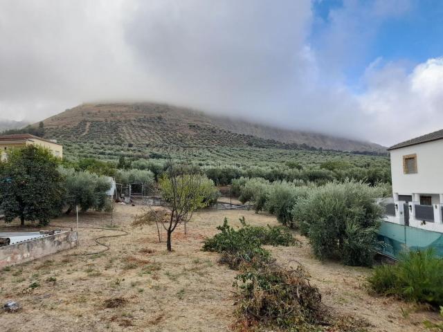 Chalet en venta en Jamilena