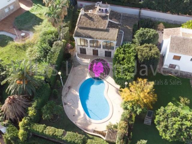 Villa en venta en Jávea, Urbanització La Finca