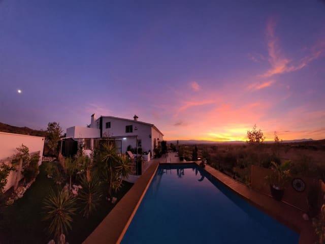 Chalet en venta en Aljambra Centro, Albox