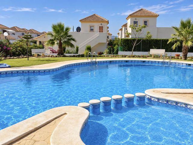 Chalet en venta en Regs del Porvenir, Elx / Elche