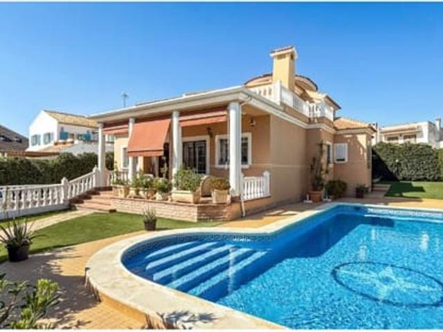 Chalet en venta en La Mata, el Baix Segura / La Vega Baja