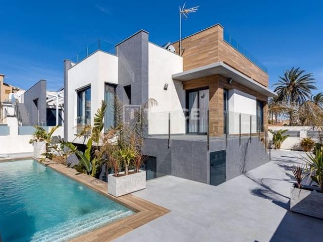 Chalet en venta en La Mata, el Baix Segura / La Vega Baja