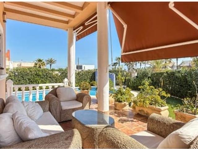 Chalet en venta en La Mata, el Baix Segura / La Vega Baja