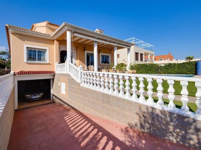 Chalet en venta en La Mata, el Baix Segura / La Vega Baja