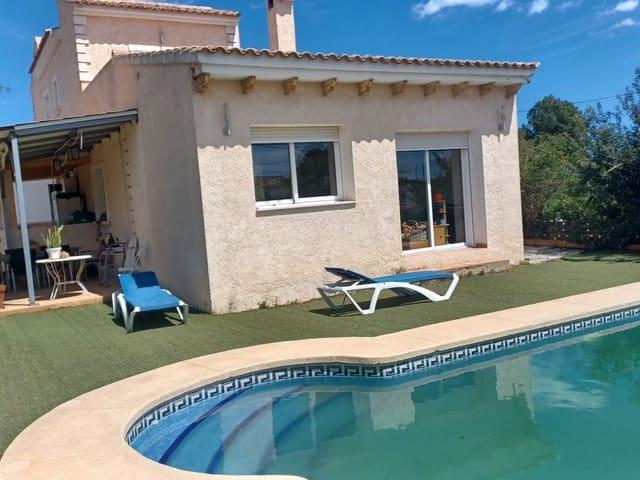 Villa en venta en La Nucia