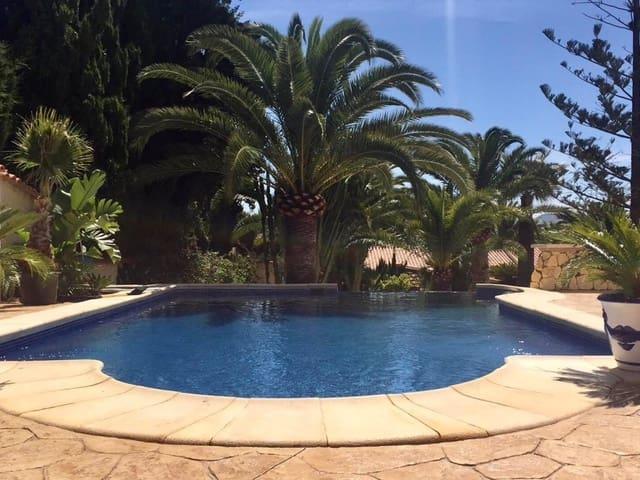 Chalet en venta en La Nucia, Valencia