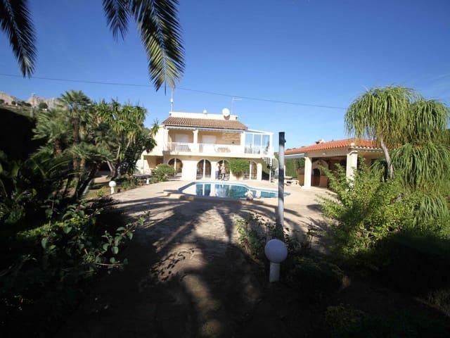 Chalet en venta en La Nucia, Valencia