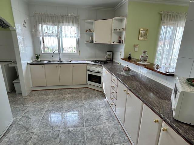 Villa en venta en La Nucia