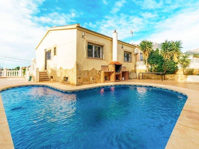 Villa en venta en La Nucia