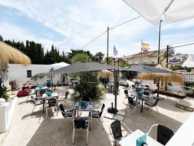 Villa en venta en La Nucia