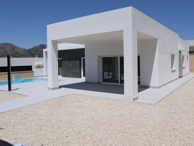 Chalet en venta en Cases de l'Ombria, el Vinalopó Mitjà / El Vinalopó Medio