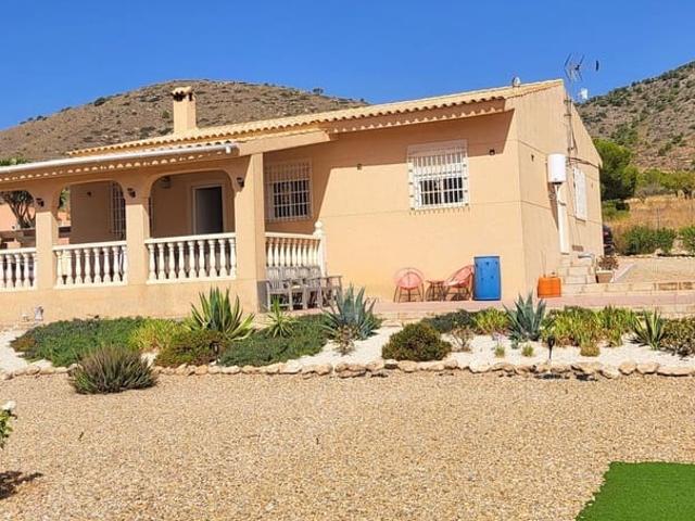 Chalet en venta en Cases de l'Ombria, el Vinalopó Mitjà / El Vinalopó Medio