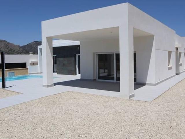 Chalet en venta en Cases de l'Ombria, el Vinalopó Mitjà / El Vinalopó Medio