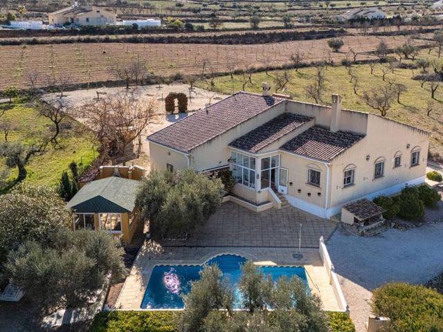 Chalet en venta en La Zarza, Jumilla