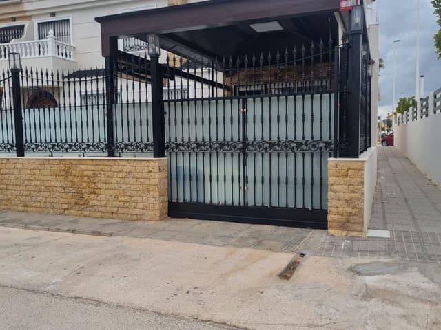 Chalet en venta en Urbanización La Zenia II, el Baix Segura / La Vega Baja