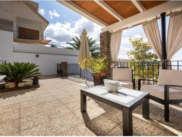 Casa en venta en La Zubia, Laurel de la Reina