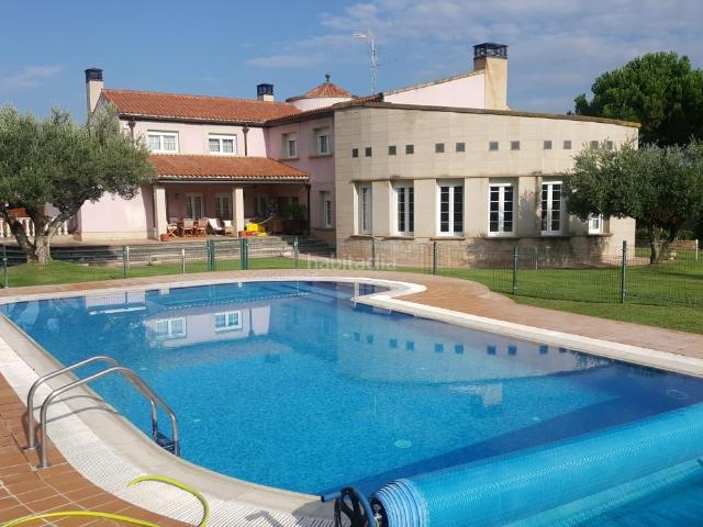 Chalet en venta en Villapatro, Lardero