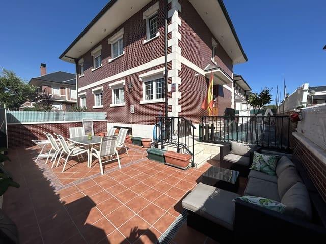 Chalet en venta en Laredo