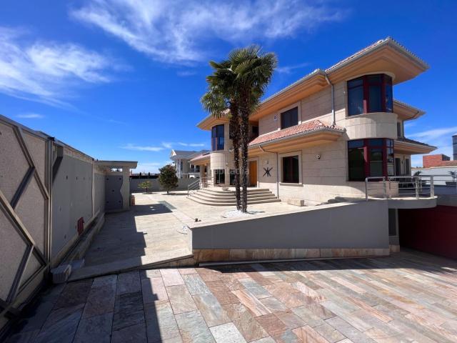 Chalet en venta en Centro, León