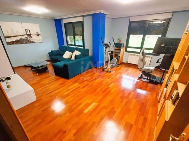 Chalet en venta en San Lorenzo - La Palomera - San Mamés, León