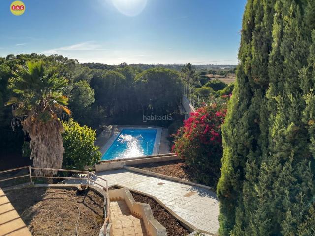 Chalet en venta en Lepe, Huelva