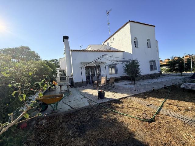 Chalet en venta en Lepe, Huelva