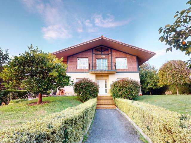 Chalet en venta en Aretxalde, Lezama