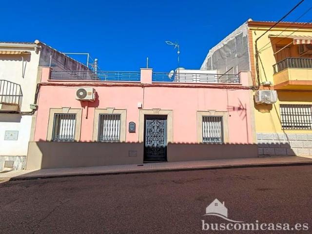 Chalet en venta en Linares, Andalucía