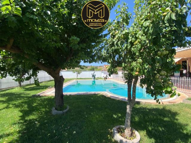Chalet en venta en Linares, Andalucía
