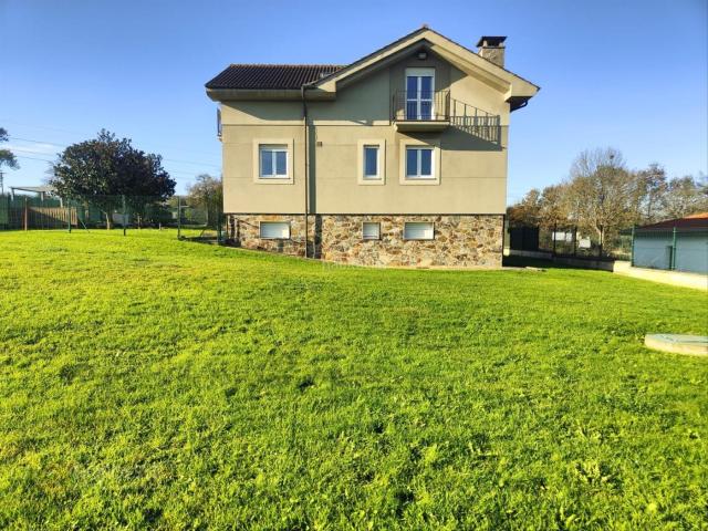 Villa en venta en Llanera, Santa Cruz de Llanera