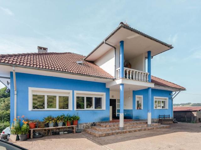 Chalet en venta en Santa Cruz de Llanera, Llanera