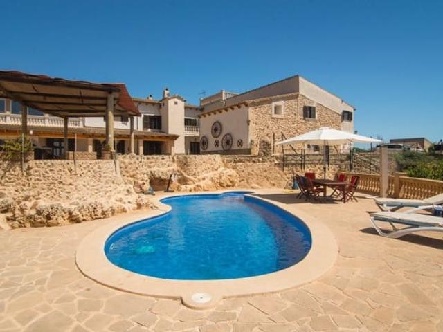 Villa en venta en Lloret De Vistalegre