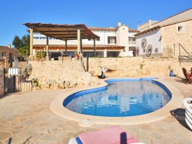 Villa en venta en Lloret De Vistalegre
