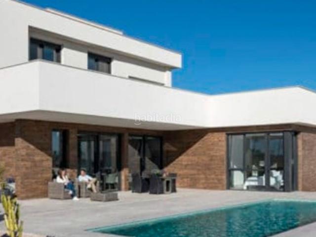 Chalet en venta en Loeches, Madrid