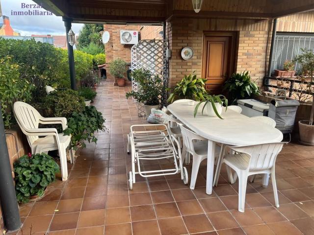 Chalet en venta en Las Gaunas, Logroño