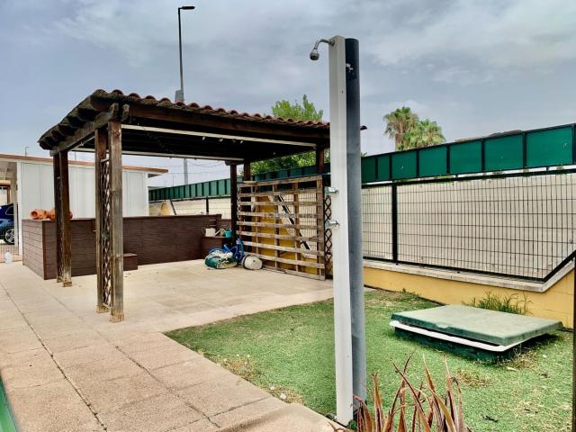 Chalet en venta en Lora Del Río, Andalucía