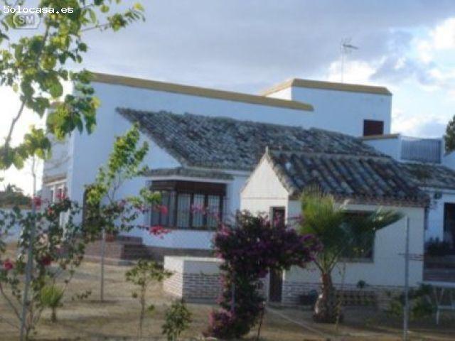 Casa en venta en Utrera, Andalucía