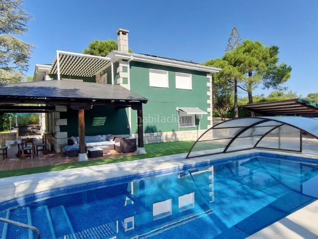 Chalet en venta en Lozoyuela-navas-sieteiglesias, Madrid