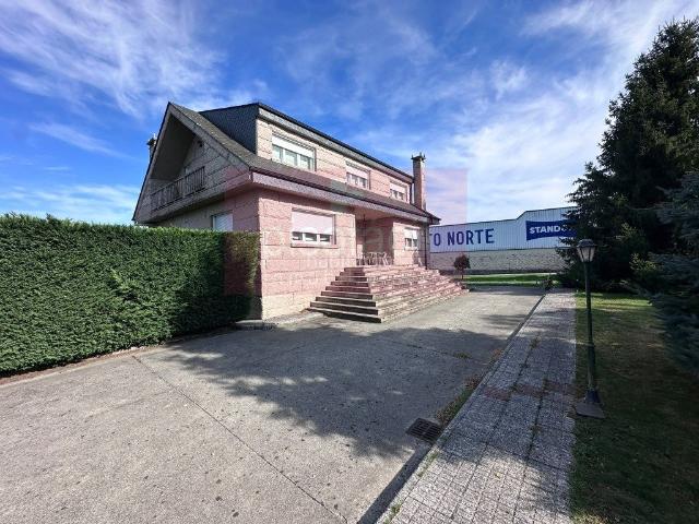 Chalet en venta en Casco Vello, Lugo