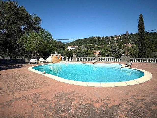 Villa en venta en Maçanet De La Selva